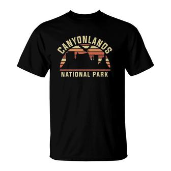 Retro Vintage National Park - Canyonlands National Park T-Shirt - Seseable
