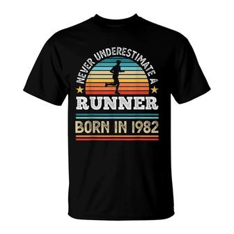 Runner Born In 1982 40Th Birthday Running Gift Dad T-Shirt - Seseable