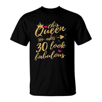 Womens This Queen Makes 30 Look Fabulous 30Th Birthday Women V-Neck T-Shirt | Mazezy
