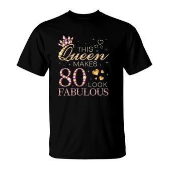 Womens This Queen Makes 80 Look Fabulous 80Th Birthday Queen B-Day V-Neck T-Shirt | Mazezy