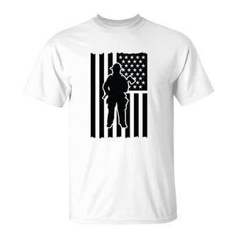 Firefighter Usa Flag Black Gift For Firefighter T-Shirt - Seseable