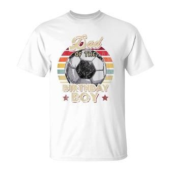 Mens Dad Of The Birthday Boy Soccer Birthday Party Retro Boys T-Shirt - Seseable