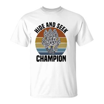 Mushroom Collector Mushrooms Collecting Mushrooms T-Shirt | Mazezy