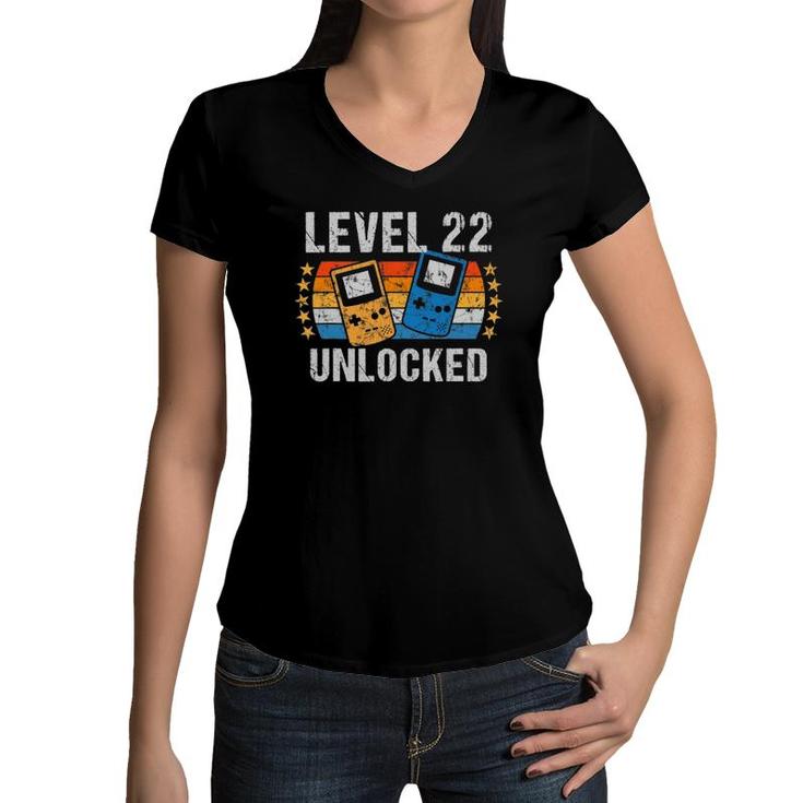 Gaming Vintage 22Nd Birthday Gift 22 Years Old Boy Girl Gamer Women V-Neck T-Shirt
