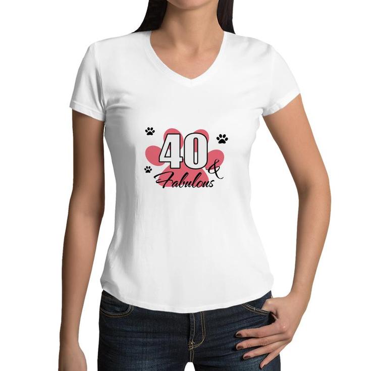 40 Happy Birthday 40Th Pink Paw Print Cat Animal Women V-Neck T-Shirt