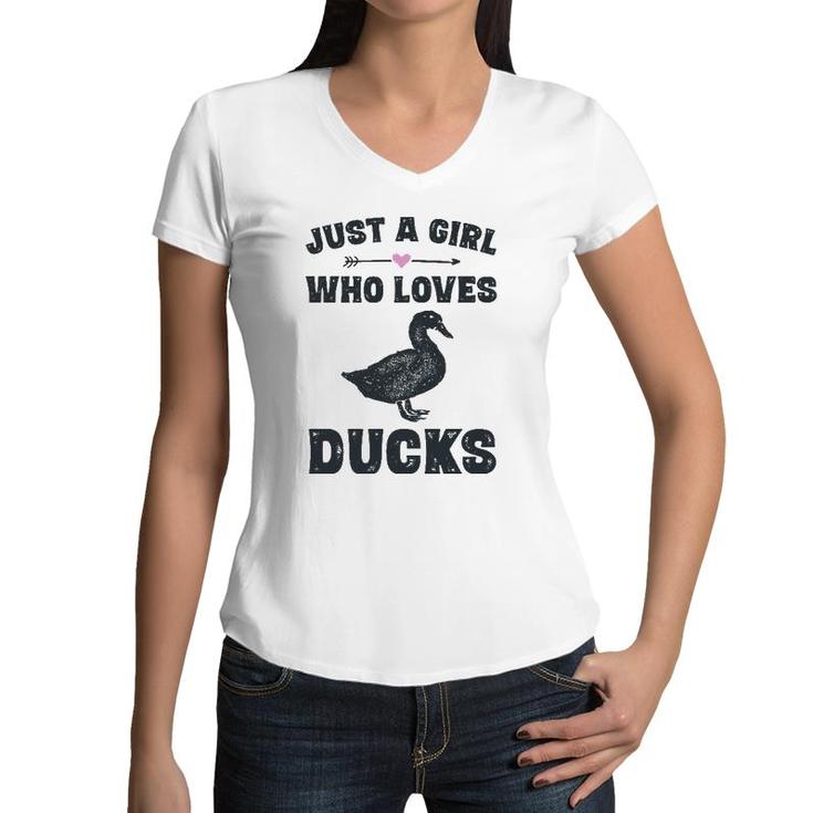 Funny Duck  Gifts For Teen Girls Cute Duck Women V-Neck T-Shirt