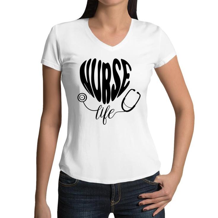 Nurses Day Heart Nurse Black Art Best Gift 2022 Women V-Neck T-Shirt