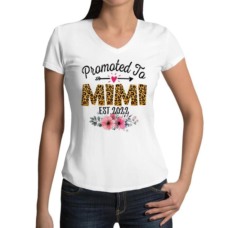 Promoted To Mimi 2022 First Time Mothers New Mom To Be Gift  Women V-Neck T-Shirt
