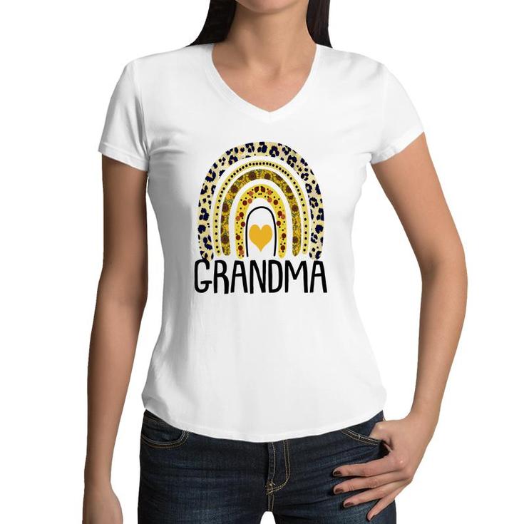 Rainbow Idea Grandma Vintage Mothers Day Gift Women V-Neck T-Shirt