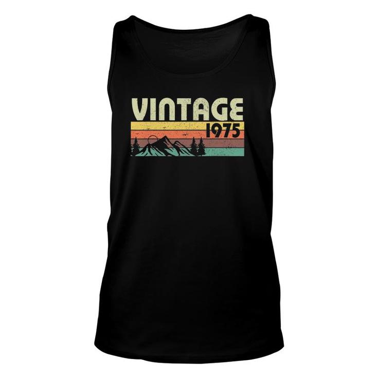 Retro Vintage 1975 Graphics 47Th Birthday Gift 47 Years Old Unisex Tank Top