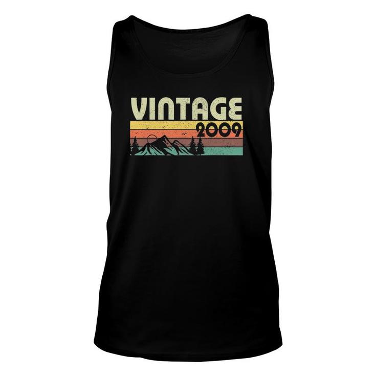 Retro Vintage 2009 Graphics 13Th Birthday Gift 13 Years Old Unisex Tank Top