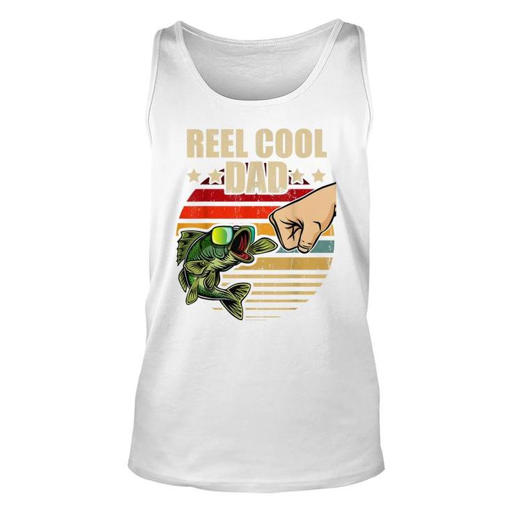 Mens Reel Cool Dad Retro Fishing Fathers Day Gift Fist Bump  Unisex Tank Top