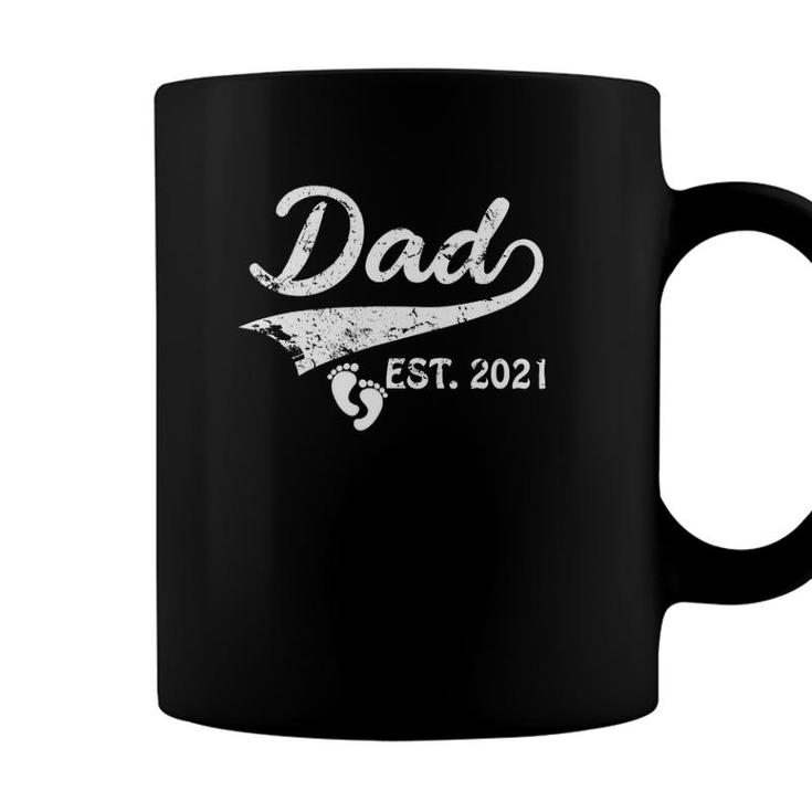Mens Dad Est 2021 Gifts Vintage New Dad Present Cute Fathers Day Coffee Mug