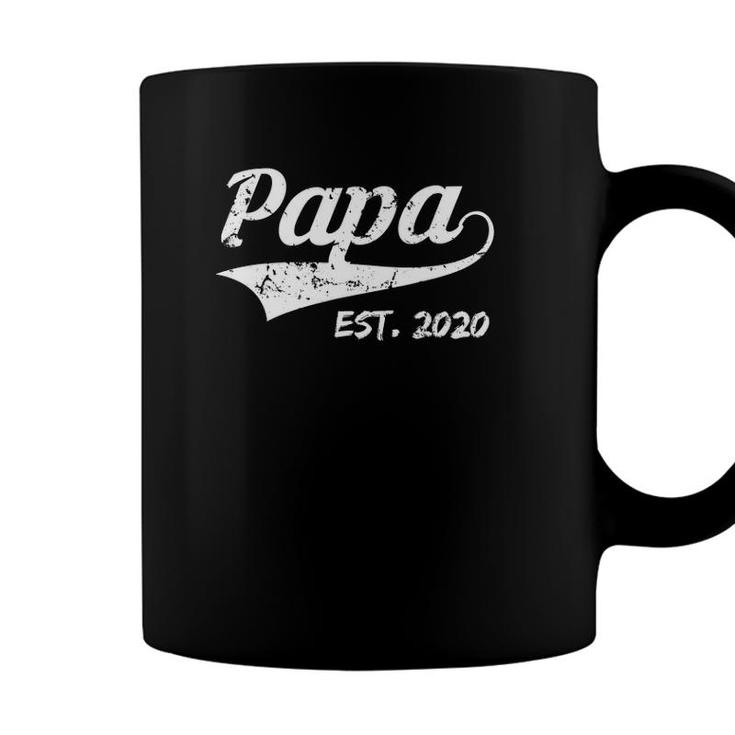 Mens Papa Est 2020 Vintage New Papa Fathers Day Gifts Coffee Mug