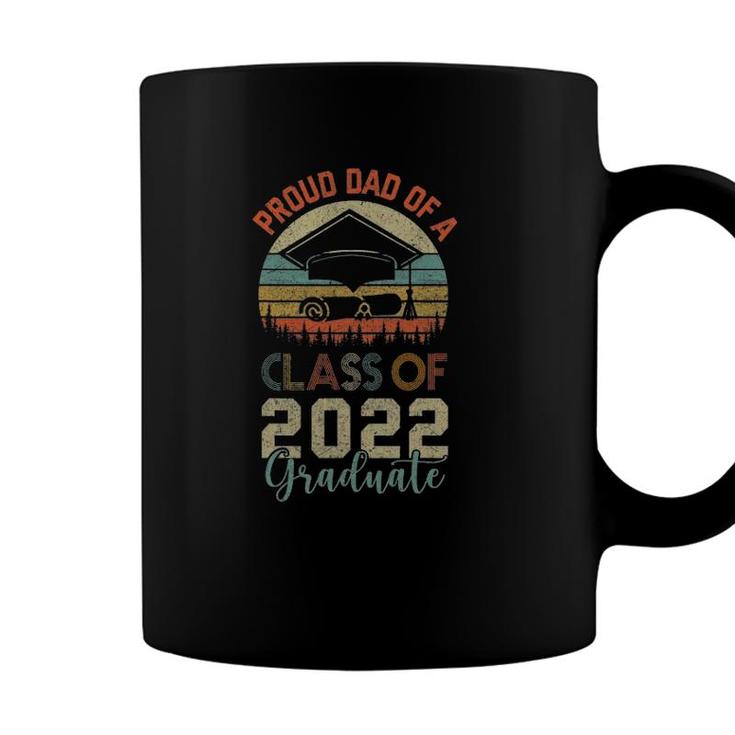 Proud Dad Of A Class Of 2022 Graduate Seniors Vintage Retro Coffee Mug
