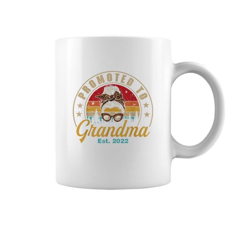 Promoted To Grandma Est 2022 Women Retro First Time Grandma  Coffee Mug