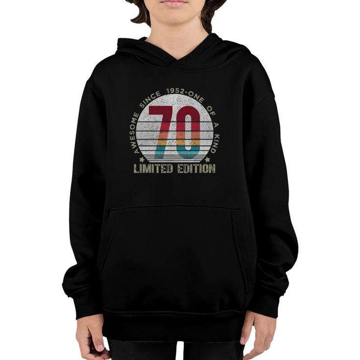 70 Years Old Vintage 1952 Retro Limited Edition 70Th Birthday Youth Hoodie