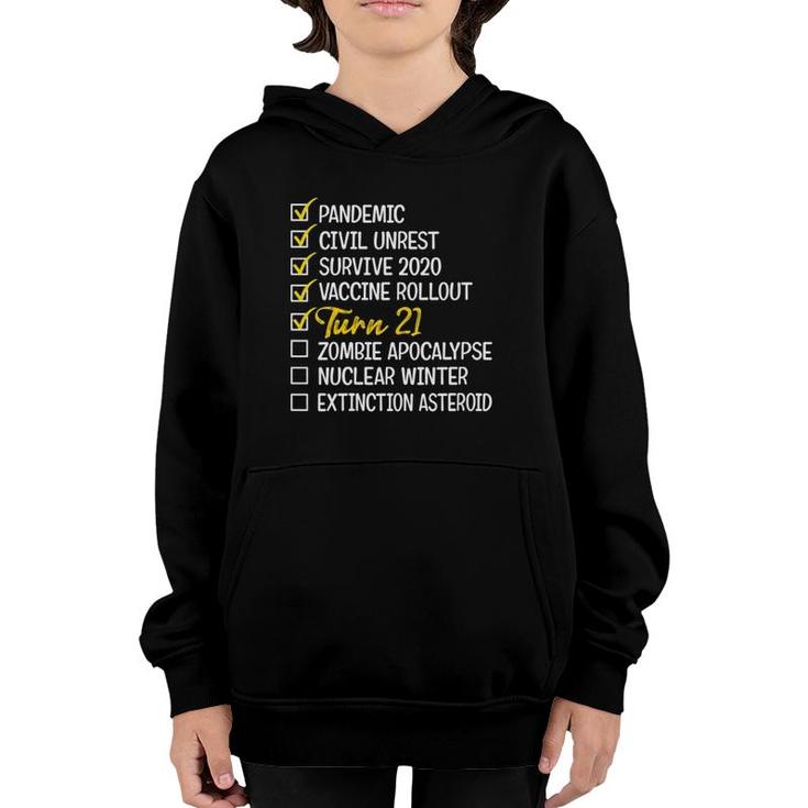 Funny 21St Birthday Gift 21 Years Old Quarantine 2021 Ver2 Youth Hoodie