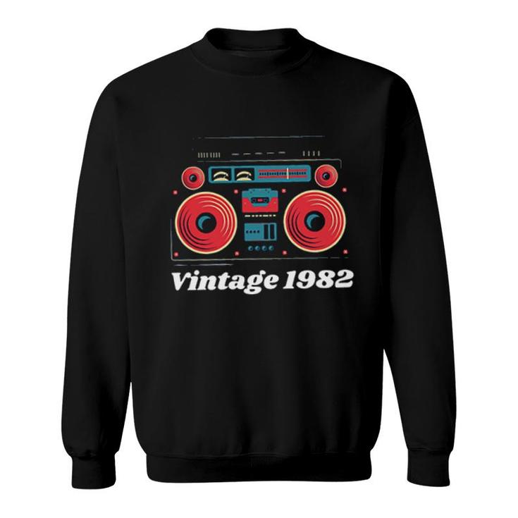 Vintage 1982 Radio Vintage Style Great Gift Sweatshirt