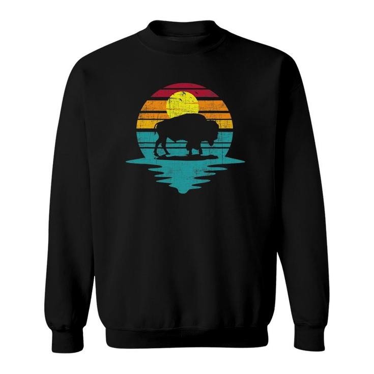 Vintage American Bison Buffalo Lover Wildlife Outdoor Sunset Sweatshirt