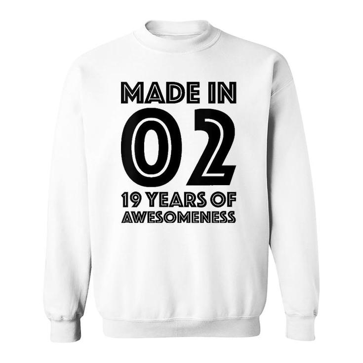 19Th Birthday Gift For Her Women 19 Years Old Daughter 2002 Ver2 Sweatshirt