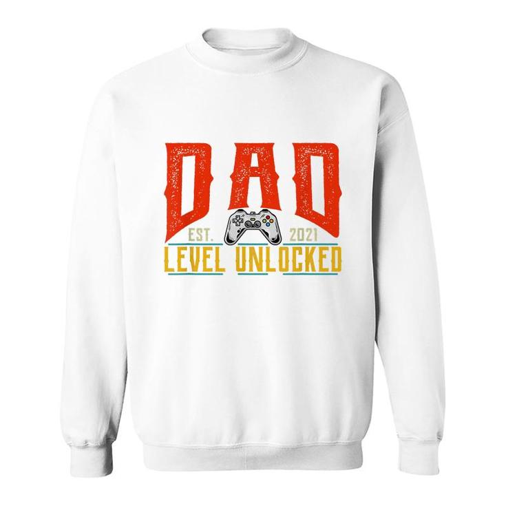 Mens Christmas Baby Announcement Dad To Be 2021 Level Unlocked Sweatshirt