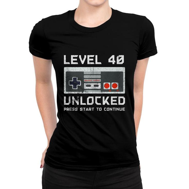 40 Year Old Forty Birthday Gift Level 40 Unlocked Gamer  Women T-shirt
