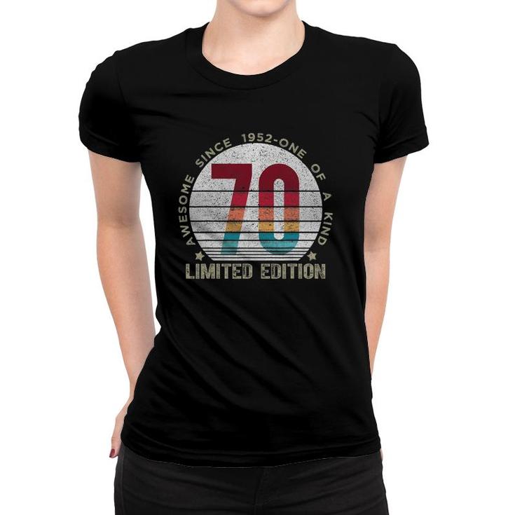 70 Years Old Vintage 1952 Retro Limited Edition 70Th Birthday Women T-shirt
