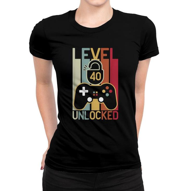 Level 40 Unlocked Video Gamer 40 Year Old 40Th Birthday Gift  Women T-shirt