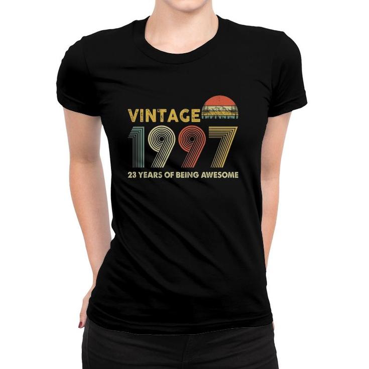 Retro Vintage 1997 22Nd Birthday Gifts 22 Years Old Women T-shirt