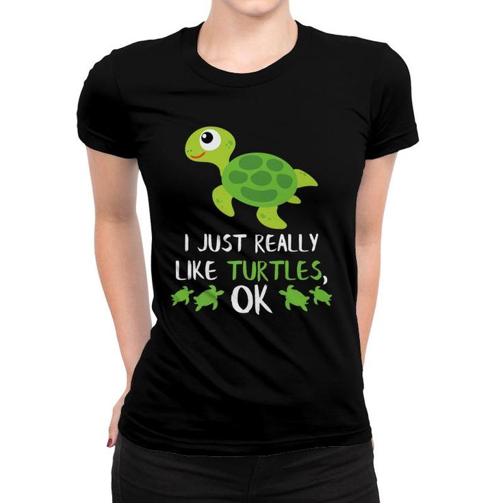 Turtle Gift Idea Sea Turtle Beach Gifts Turtle Gifts   Women T-shirt