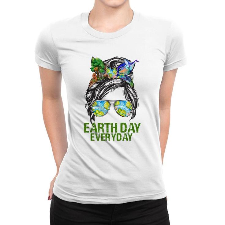 Funny Earth Day Everyday Messy Bun Earth Animal Lovers  Women T-shirt