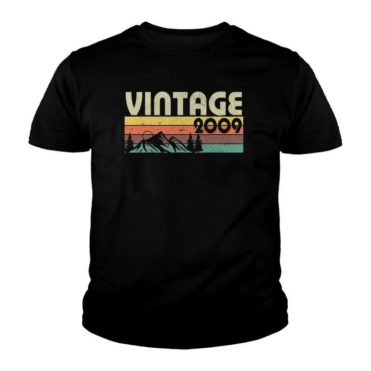 Retro Vintage 2009 Graphics 13Th Birthday Gift 13 Years Old Youth T-shirt