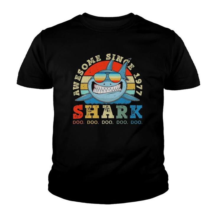 Shark Awesome 1977 44Th Birthday Gifts 44 Years Old Youth T-shirt