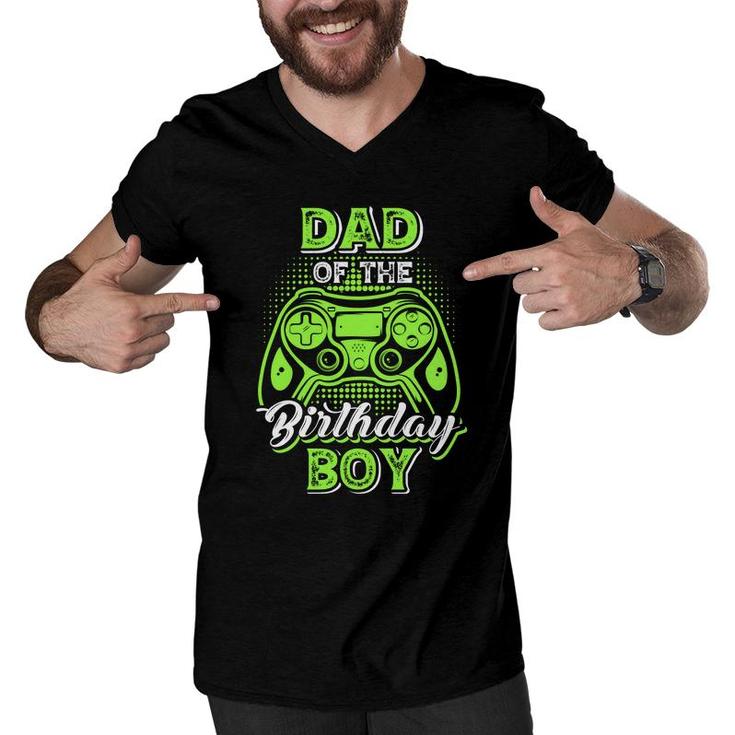 Dad Of The Birthday Boy Matching Video Game Birthday Design Men V-Neck Tshirt