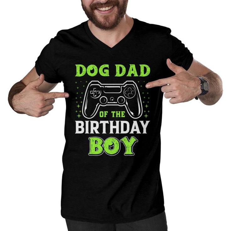 Dog Dad Of The Birthday Boy Watching Video Game Men V-Neck Tshirt
