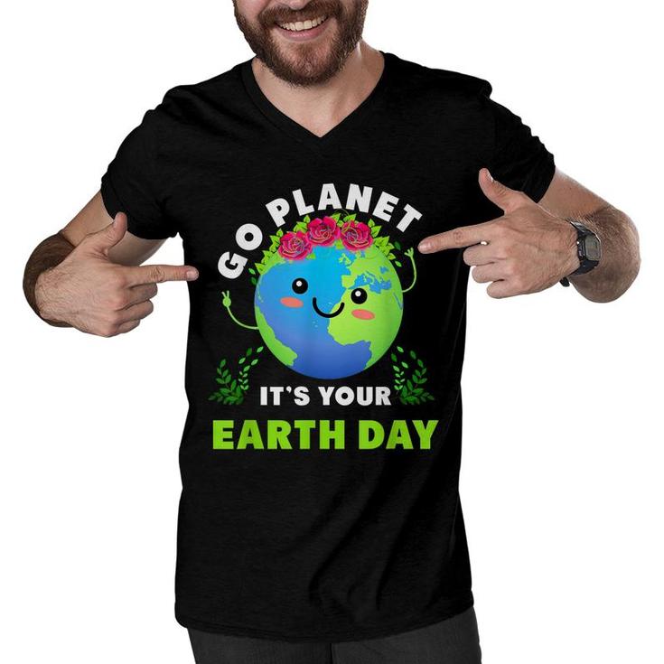 Earth Day 2022 Restore Earth Nature Planet Cute Earth Day  Men V-Neck Tshirt