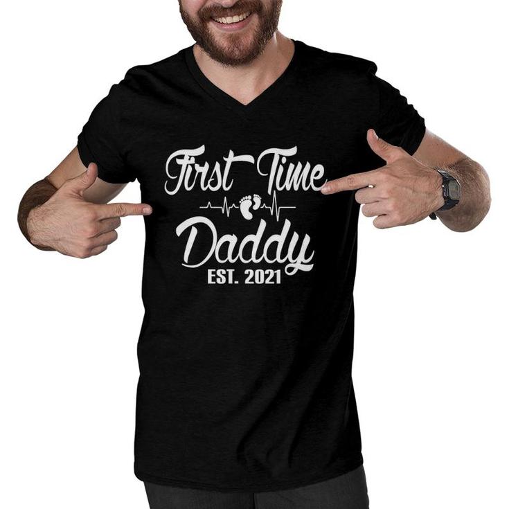 First Time Daddy Est 2021 Funny New Dad Father Fathers Day Men V-Neck Tshirt