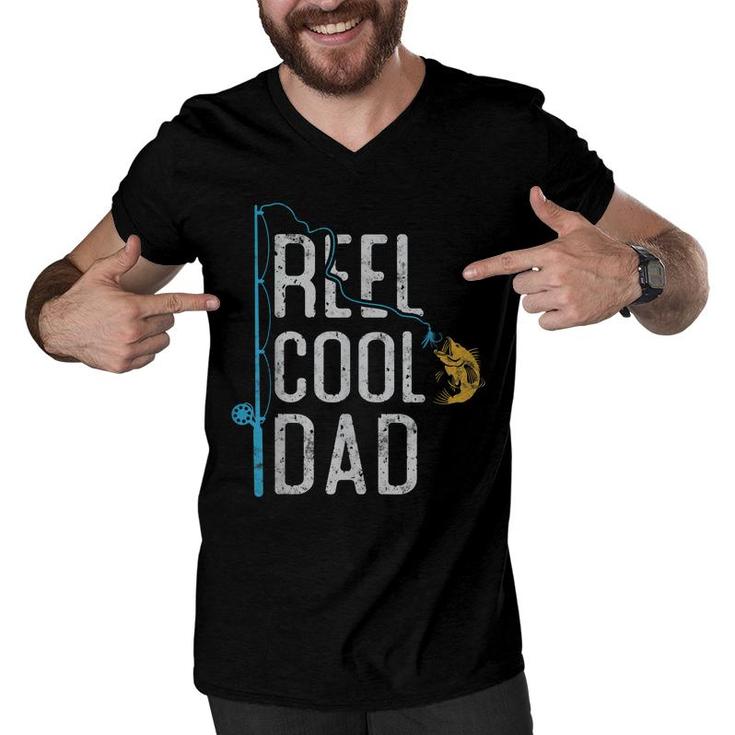Fishing Reel Cool Dad Father’S Day Gift For Fisherman Dad  Men V-Neck Tshirt