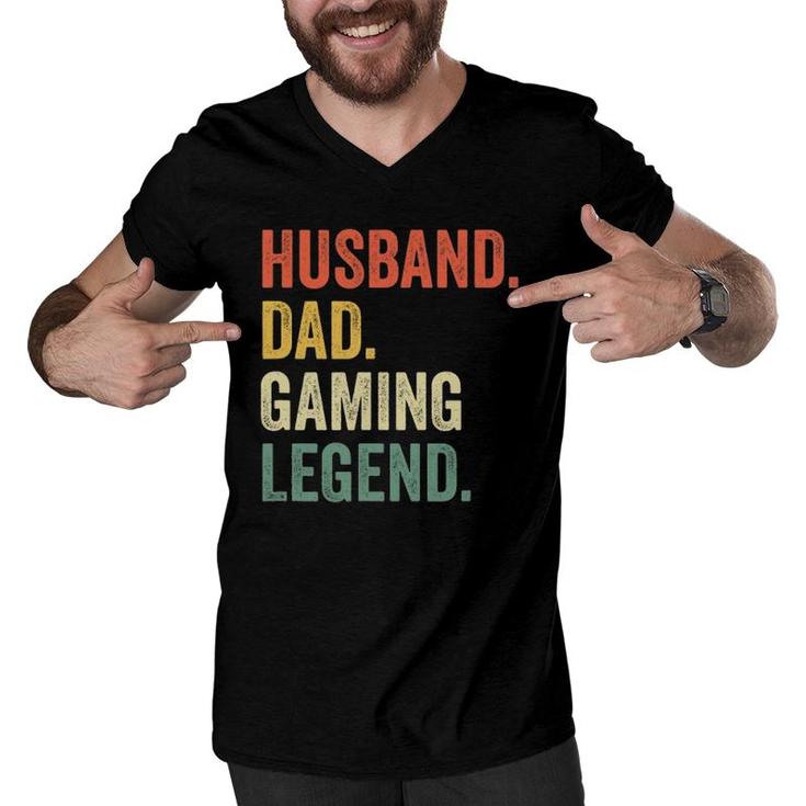 Mens Gamer Dad Funny Husband Dad Video Game Legend Fathers Day Men V-Neck Tshirt