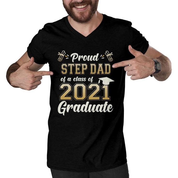 Proud Stepdad Of A Class Of 2021 Graduate Senior 2021 Gift Men V-Neck Tshirt