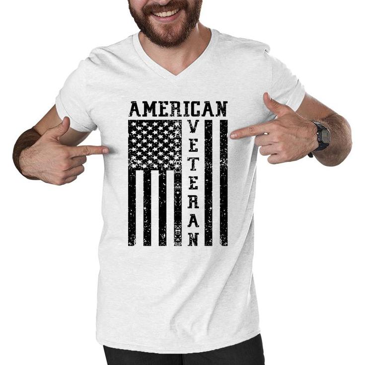 American Veteran Black Design Veteran 2022 Flag Men V-Neck Tshirt