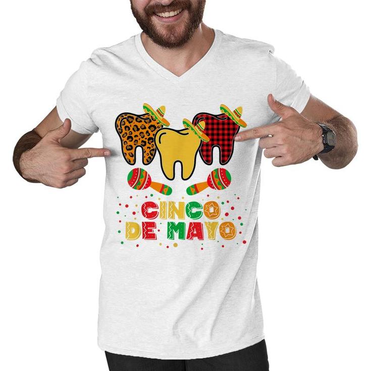 Funny Cinco De Mayo Three Tooth Sombrero Hat Dentist Lovers  Men V-Neck Tshirt