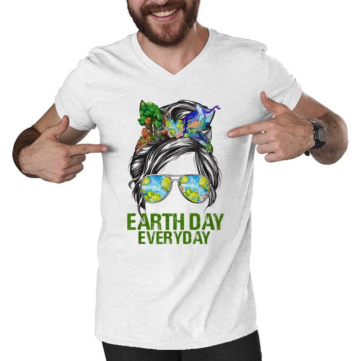 Funny Earth Day Everyday Messy Bun Earth Animal Lovers  Men V-Neck Tshirt