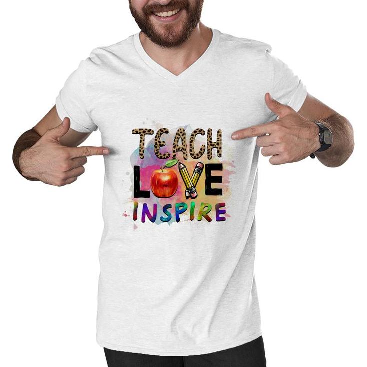Teacher Leopard Teach Love Apple Great Men V-Neck Tshirt