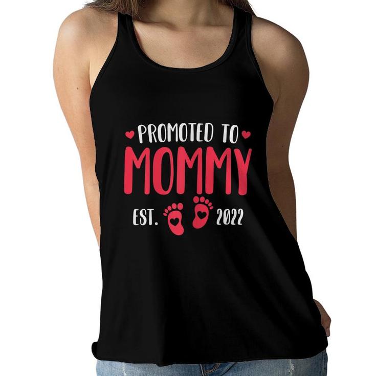 Womens Promoted To Mommy 2022 Pregnancy Reveal New Mom  Women Flowy Tank