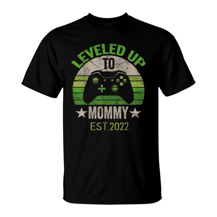 Leveled Up To Mommy 2022  Promoted To Mom Est 2022  T-Shirt