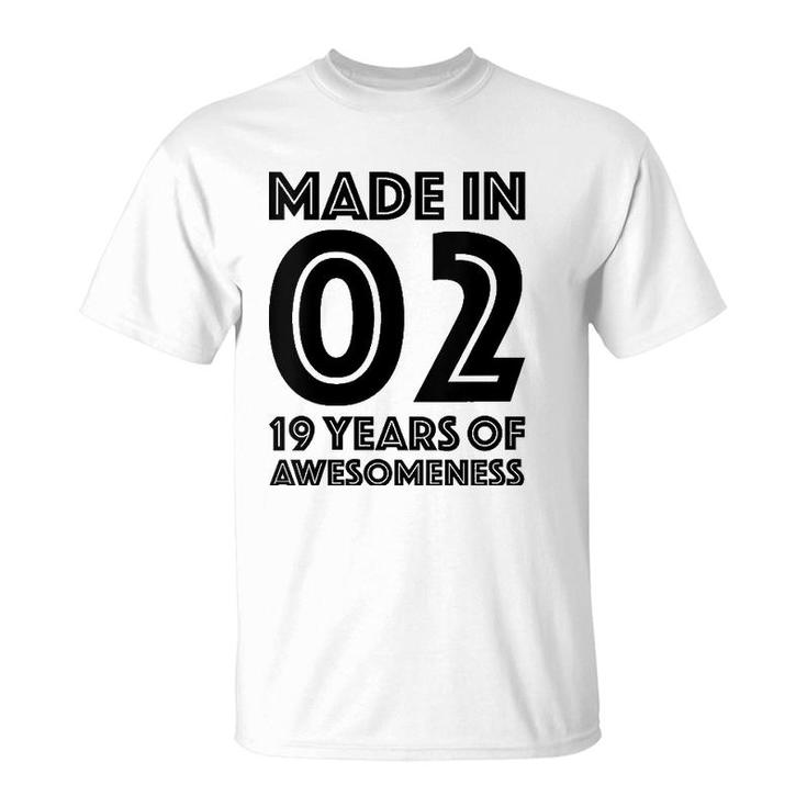 19Th Birthday Gift For Her Women 19 Years Old Daughter 2002 Ver2 T-Shirt