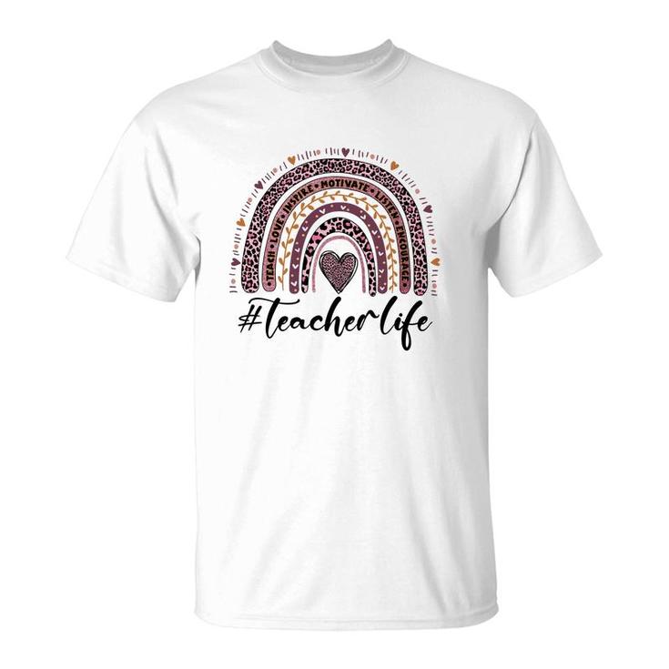 A Teacher Life Is Closely Related To The Knowledge In Books And Inspires Students T-Shirt