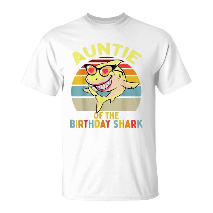Auntie Of The Shark Birthday Aunt Matching Family  T-Shirt